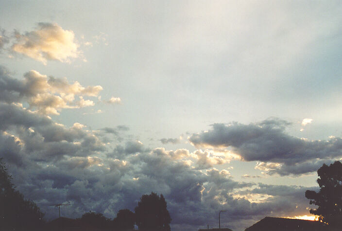 cumulus mediocris : Oakhurst, NSW   13 May 1995