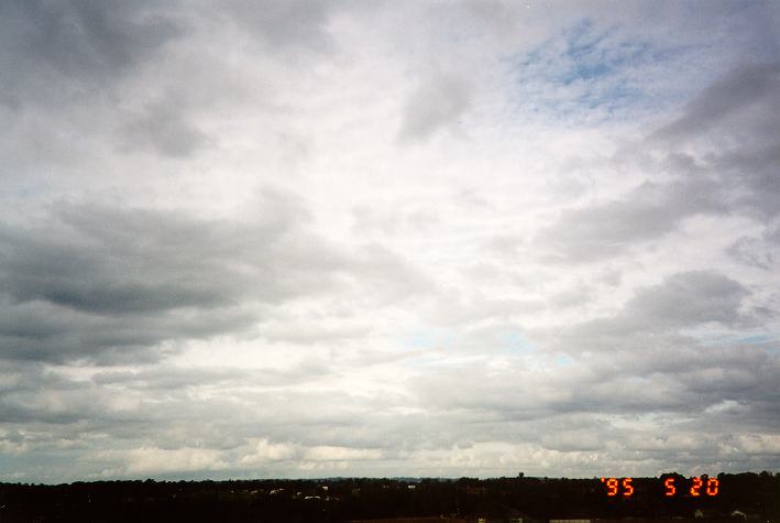 stratocumulus stratocumulus_cloud : Schofields, NSW   20 May 1995