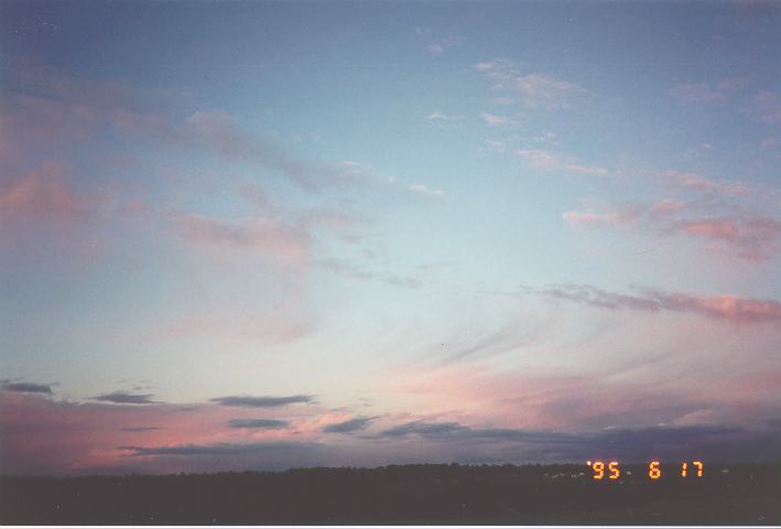 virga virga_pictures : Schofields, NSW   17 June 1995