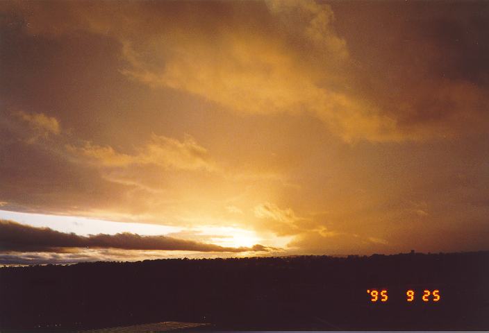 sunrise sunrise_pictures : Schofields, NSW   25 September 1995