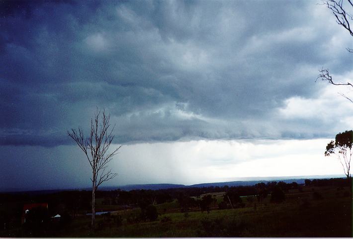 microburst micro_burst : Luddenham,, NSW   18 November 1995