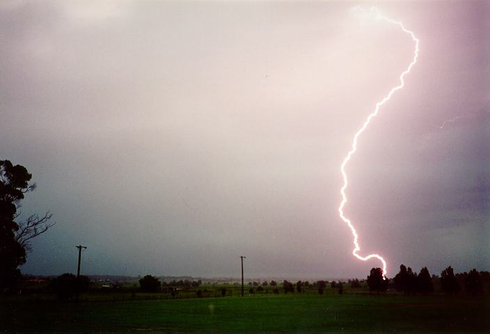 cumulonimbus thunderstorm_base : Brankxton, NSW   10 December 1995