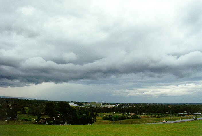 stratocumulus stratocumulus_cloud : Rooty Hill, NSW   17 November 1996