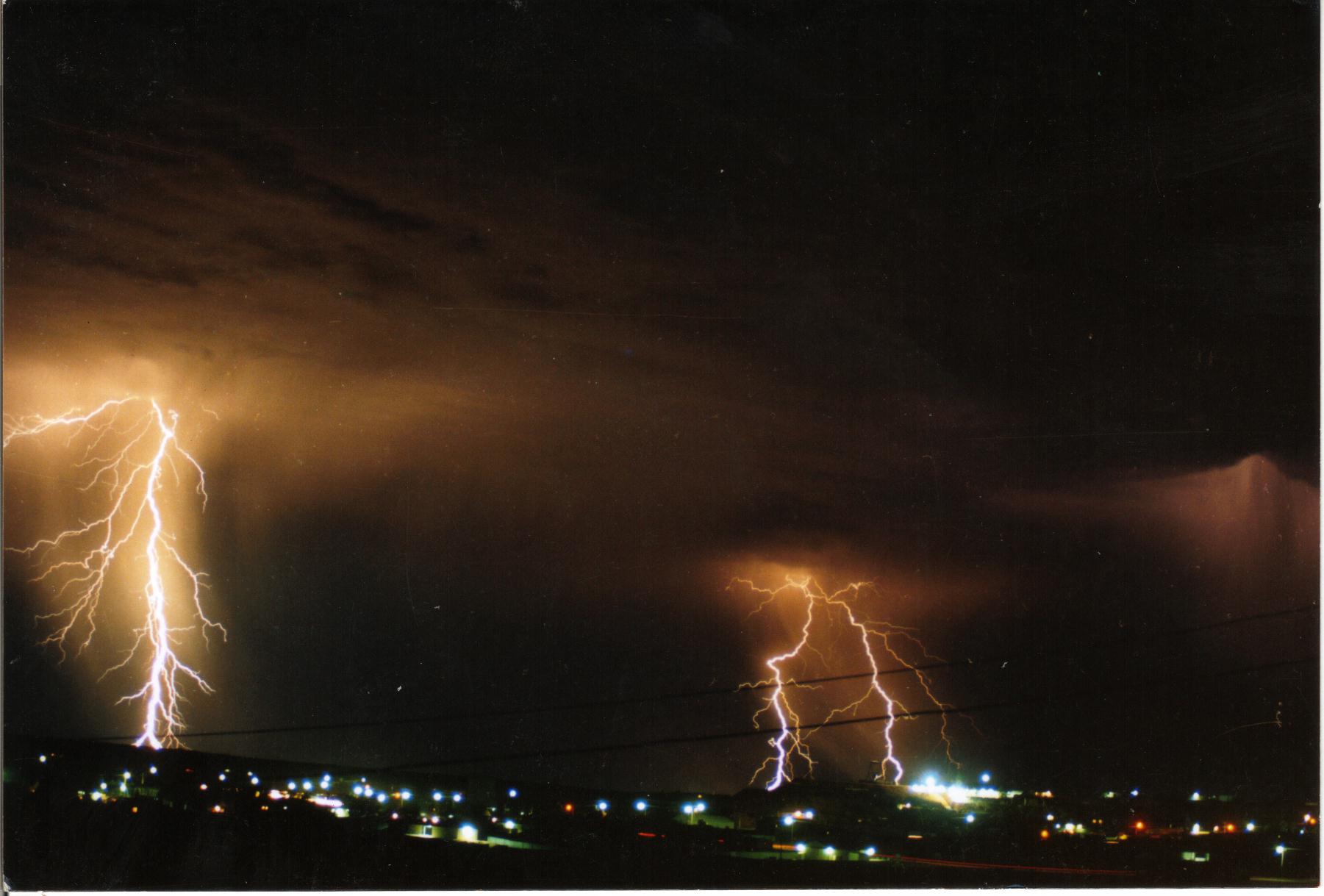 contributions received : Coober Pedy, SA<BR>Photo by Todd Authur   1 December 1996