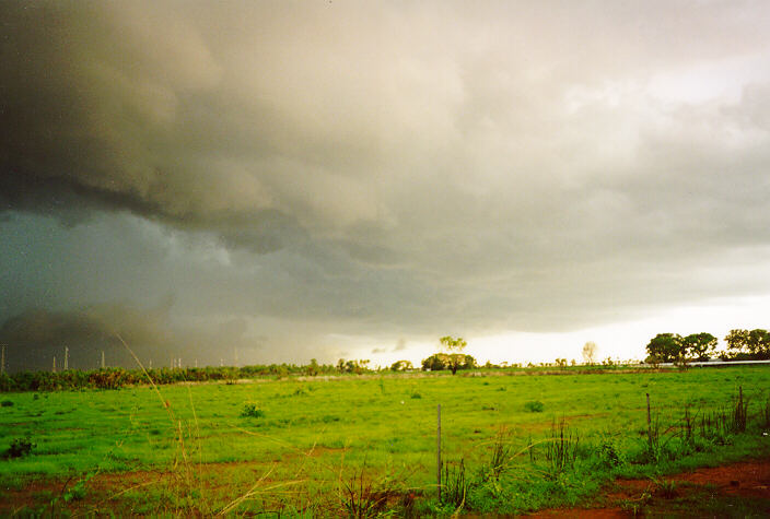 cumulonimbus thunderstorm_base : Darwin, NT   1 November 1997