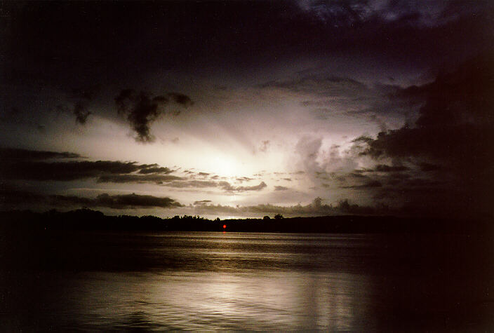 lightning lightning_bolts : Ballina, NSW   26 December 1997