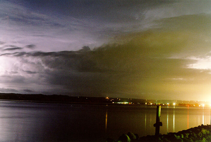 lightning lightning_bolts : Ballina, NSW   26 December 1997