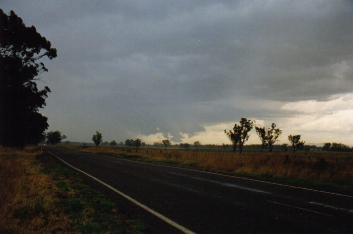 wallcloud thunderstorm_wall_cloud : NW of Gunnedah, NSW   30 January 1999