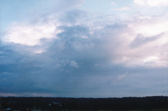 thunderstorm cumulonimbus_calvus : Schofields, NSW   10 April 1999