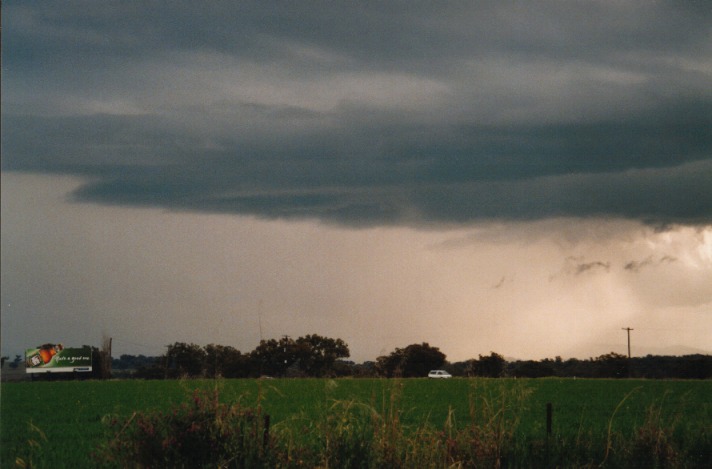 cumulonimbus thunderstorm_base : Tamworth, NSW   26 September 1999