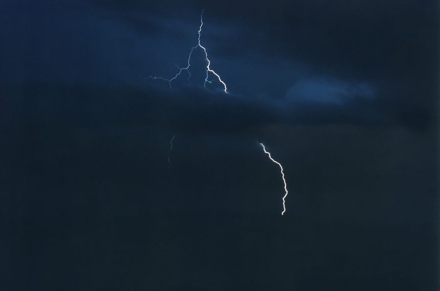 lightning lightning_bolts : Meerschaum, NSW   30 December 1999