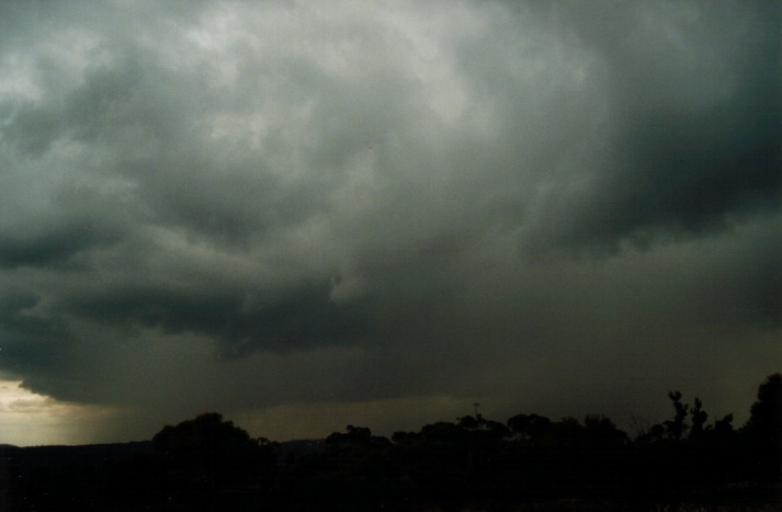 cumulonimbus thunderstorm_base : Lithgow, NSW   5 March 2000
