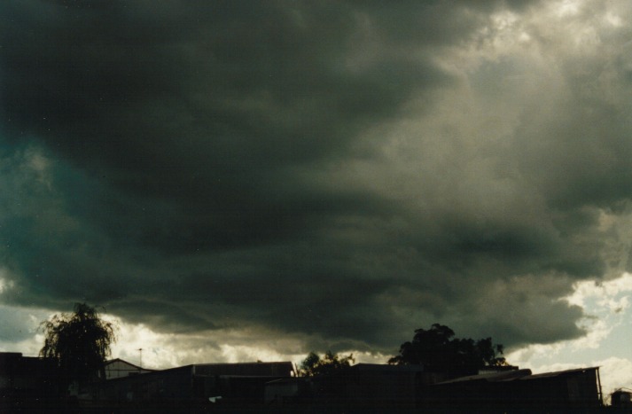 cumulonimbus thunderstorm_base : Schofields, NSW   5 April 2000