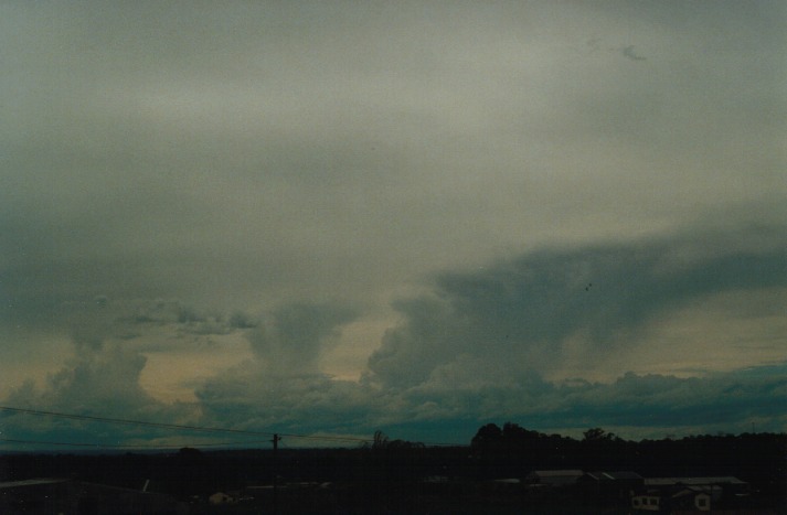 thunderstorm cumulonimbus_incus : Schofields, NSW   16 April 2000