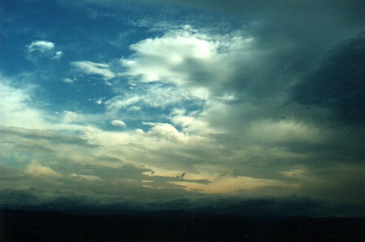 altocumulus altocumulus_cloud : McLeans Ridges, NSW   14 October 2000