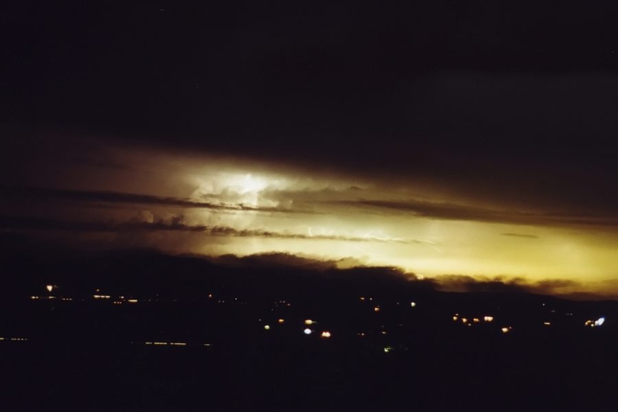 lightning lightning_bolts : McLeans Ridges, NSW   25 October 2000