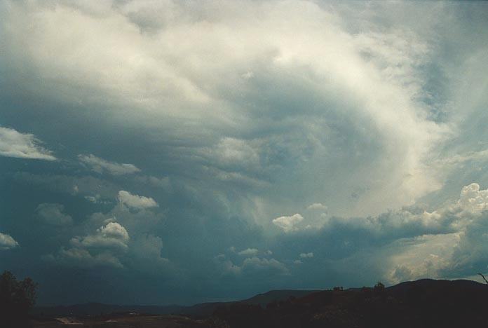 thunderstorm cumulonimbus_incus : E of Jerrys Plains, NSW   6 December 2000