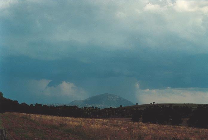 tornadoes funnel_tornado_waterspout : N of Jerrys Plains, NSW   6 December 2000