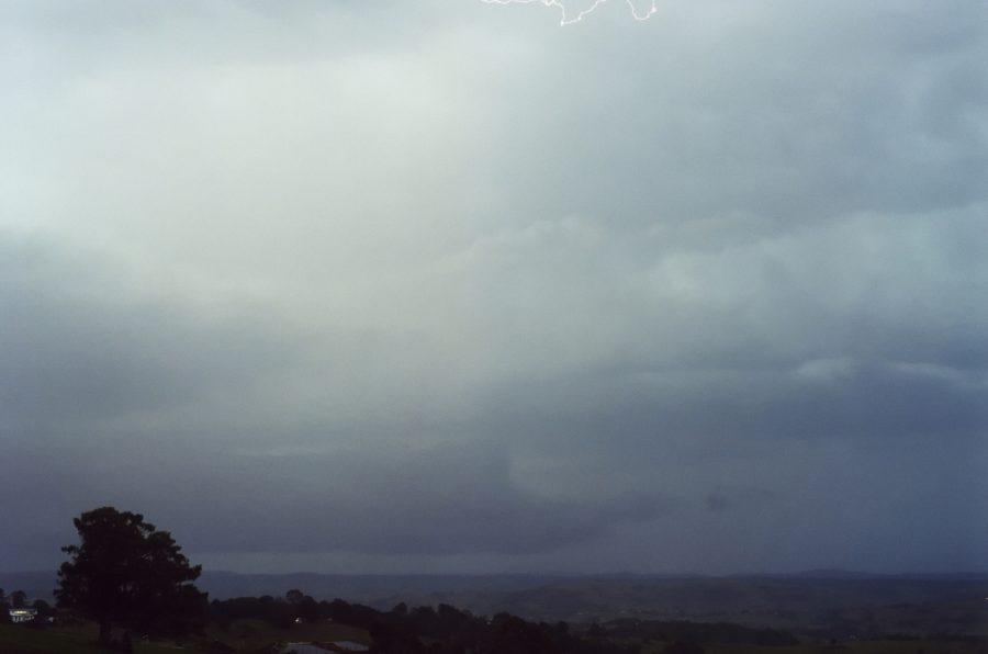 lightning lightning_bolts : McLeans Ridges, NSW   7 December 2000