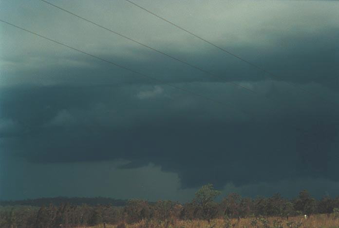 shelfcloud shelf_cloud : N of Grafton, NSW   8 December 2000