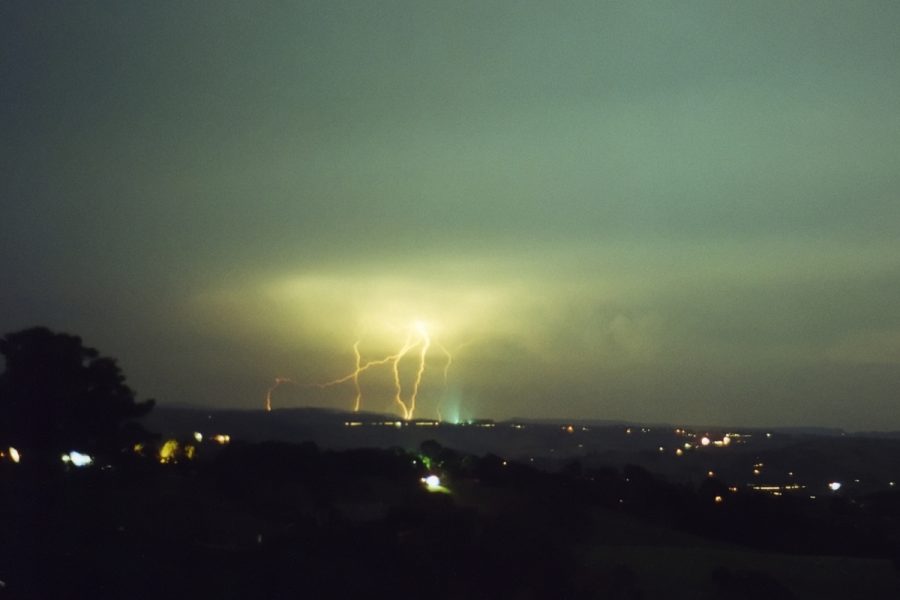 lightning lightning_bolts : McLeans Ridges, NSW   12 December 2000