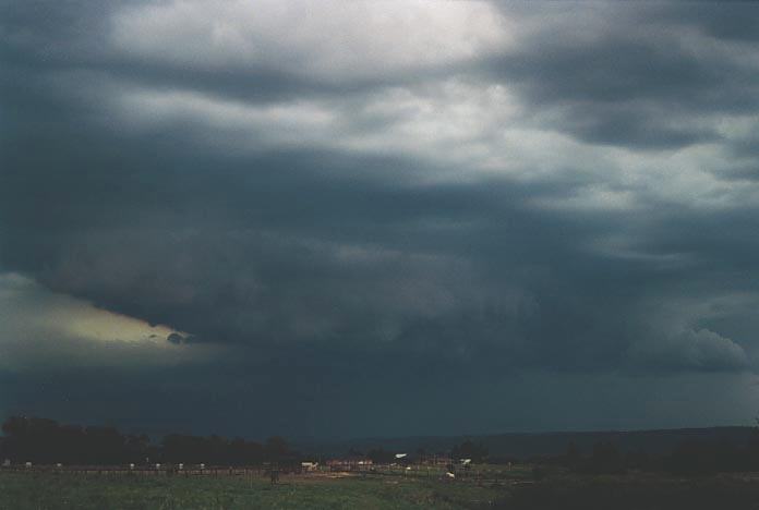 cumulonimbus thunderstorm_base : Agnes Banks, NSW   18 December 2000