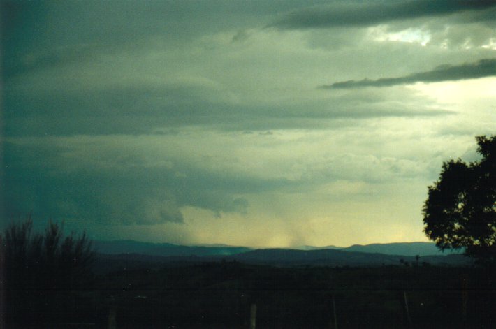 cumulonimbus thunderstorm_base : Mallanganee NSW   8 January 2001