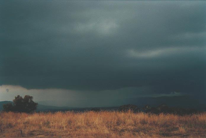 cumulonimbus thunderstorm_base : Hampton, NSW   25 January 2001