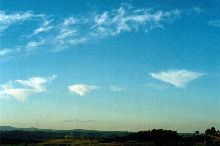 cirrus cirrus_cloud : McLeans Ridges, NSW   23 April 2001