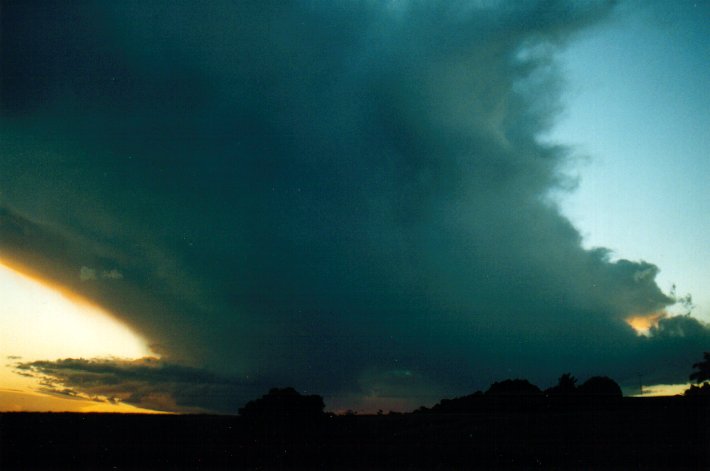 anvil thunderstorm_anvils : Parrots Nest, NSW   6 May 2001