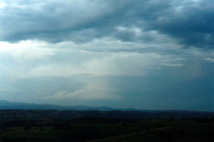 cumulonimbus thunderstorm_base : McLeans Ridges, NSW   17 May 2001