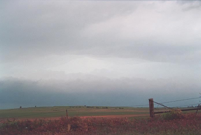 cumulonimbus thunderstorm_base : further E of Oklahoma border, USA   19 May 2001