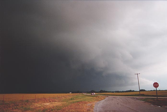cumulonimbus thunderstorm_base : SW of Elk City along route 283 Oklahoma, USA   19 May 2001