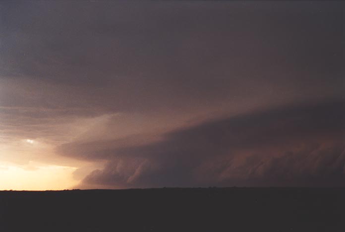 cumulonimbus thunderstorm_base : W of Woodward, Oklahoma, USA   27 May 2001