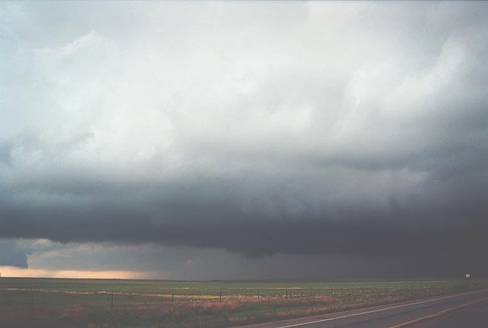 wallcloud thunderstorm_wall_cloud : N of Amarillo, Texas, USA   29 May 2001