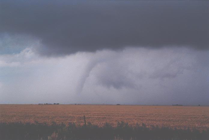 wallcloud thunderstorm_wall_cloud : N of Amarillo, Texas, USA   29 May 2001