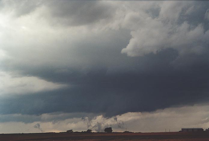 wallcloud thunderstorm_wall_cloud : S of Woodward, Oklahoma, USA   5 June 2001