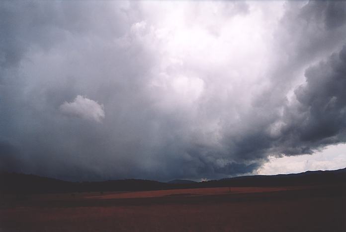 cumulonimbus thunderstorm_base : S of Bulahdelah, NSW   3 October 2001