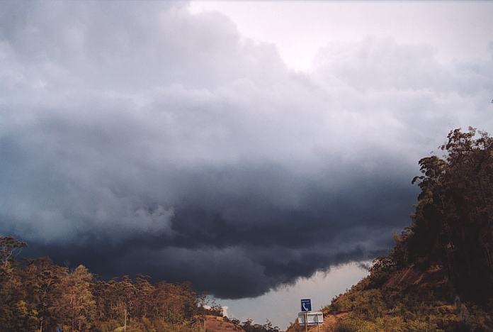 cumulonimbus thunderstorm_base : N of Bulahdelah, NSW   3 October 2001
