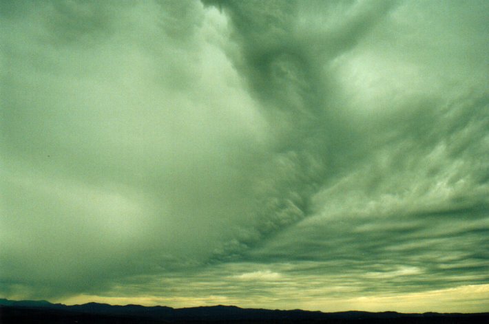 nimbostratus nimbostratus_cloud : McLeans Ridges, NSW   26 October 2001