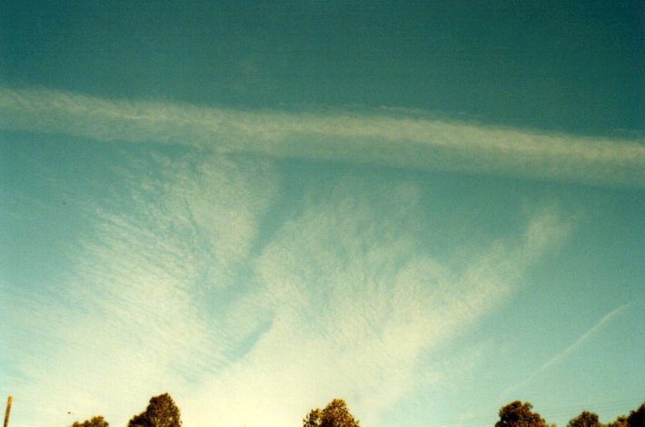 cirrus cirrus_cloud : McLeans Ridges, NSW   28 October 2001