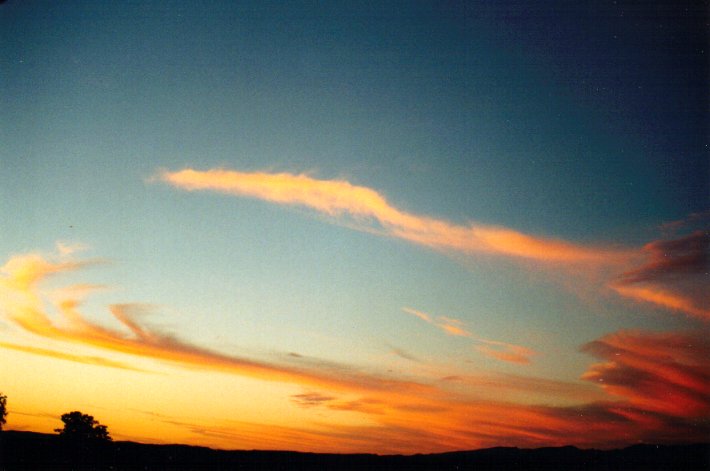 cirrus cirrus_cloud : McLeans Ridges, NSW   12 November 2001