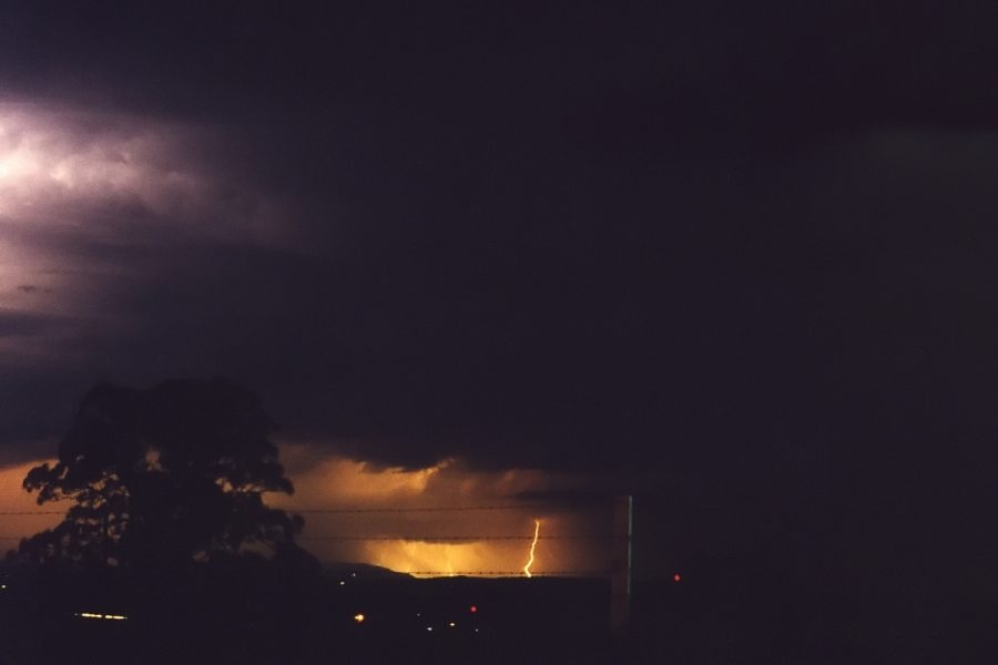 lightning lightning_bolts : Lismore, NSW   18 November 2001