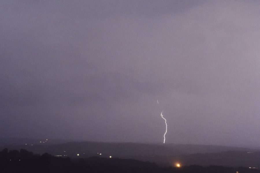 lightning lightning_bolts : McLeans Ridges, NSW   24 November 2001