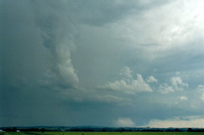 cumulonimbus thunderstorm_base : N of Casino, NSW   30 December 2001