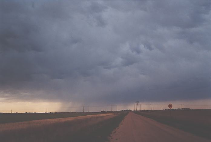 raincascade precipitation_cascade : Kinsley, Kansas, USA   15 May 2002