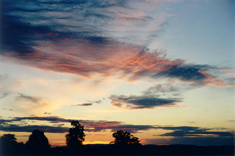 altocumulus altocumulus_cloud : McLeans Ridges, NSW   16 May 2002