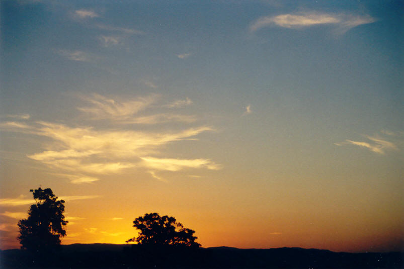 cirrus cirrus_cloud : McLeans Ridges, NSW   19 May 2002