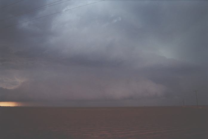 wallcloud thunderstorm_wall_cloud : near Allmon, E of Petersburg, Texas, USA   4 June 2002