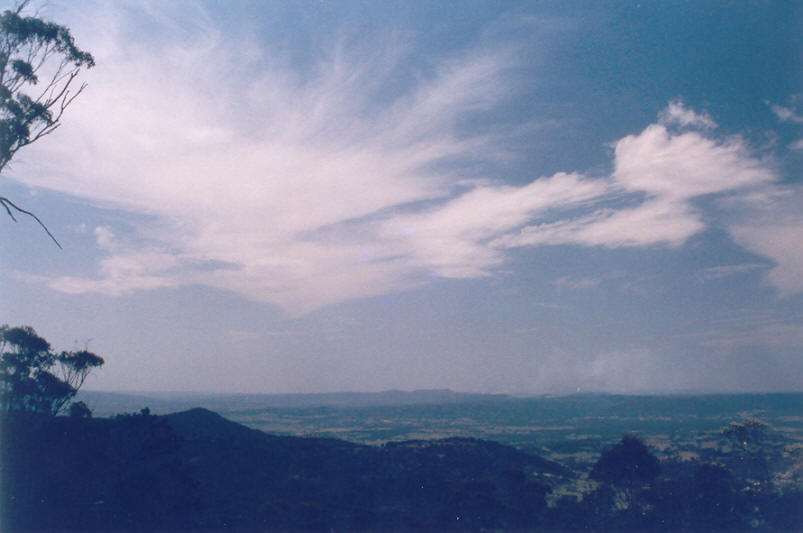 cirrus cirrus_cloud : Tenterfield, NSW   3 November 2002